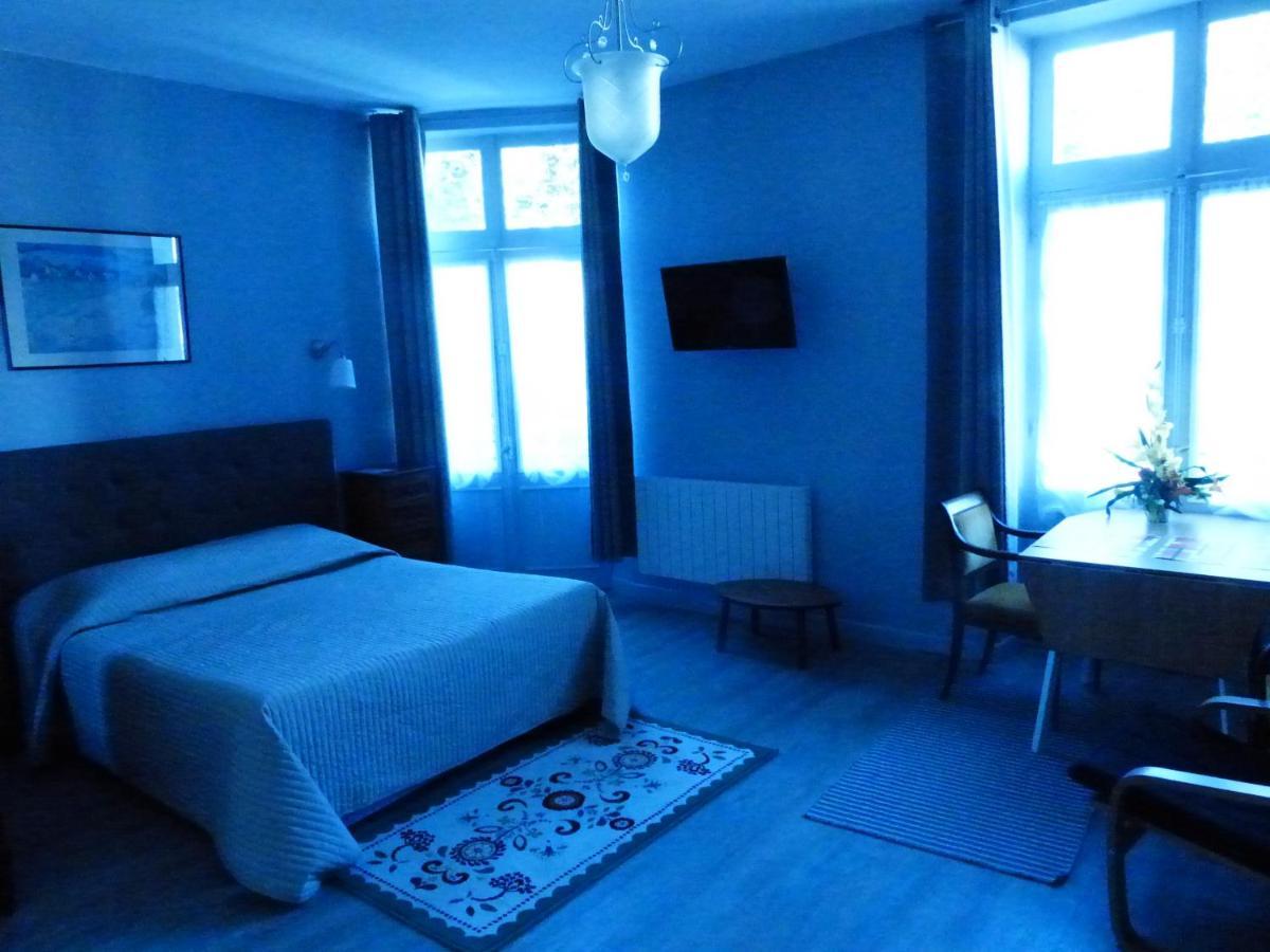Hôtel des Thermes Bourbon-lʼArchambault Extérieur photo