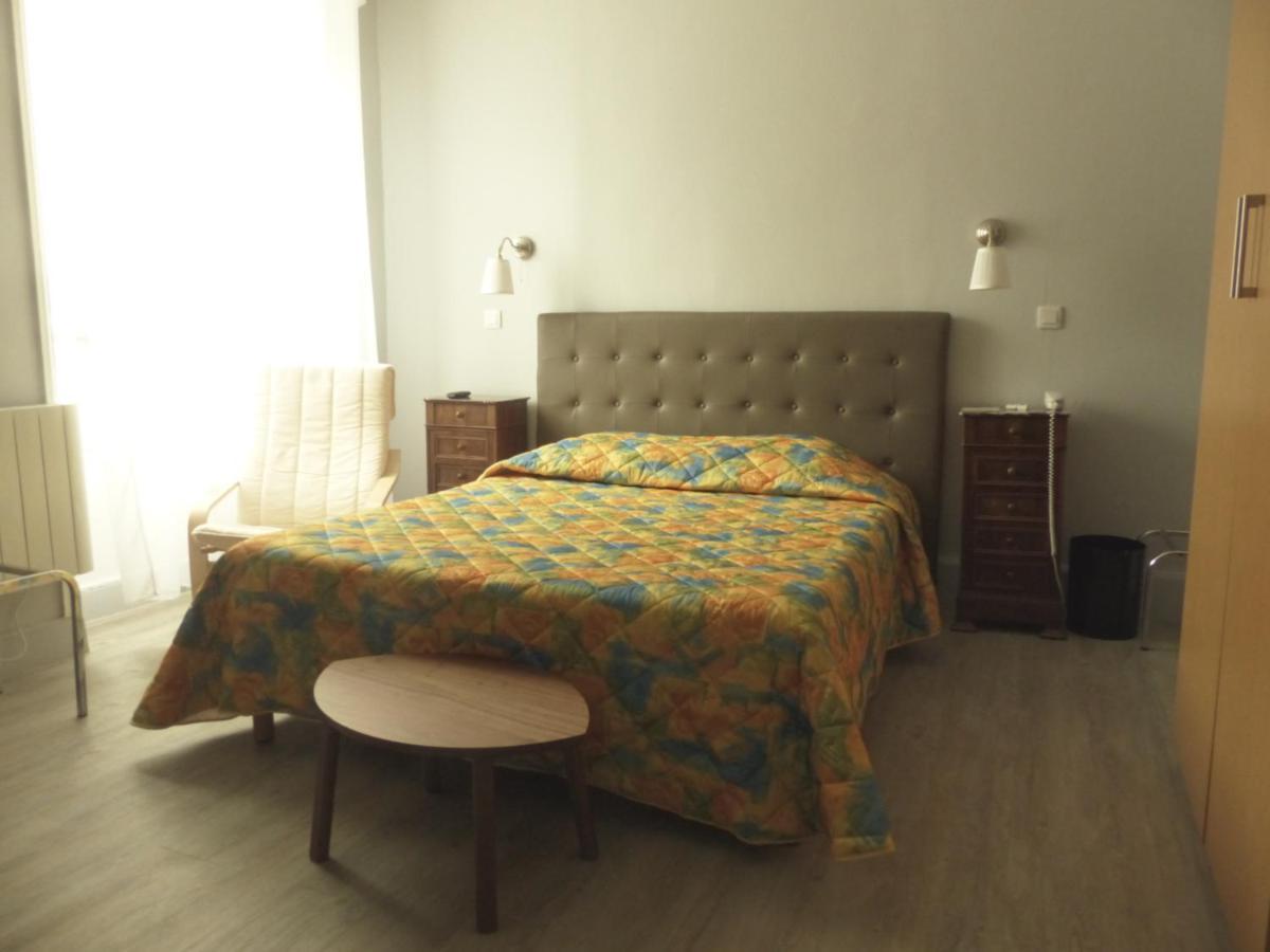 Hôtel des Thermes Bourbon-lʼArchambault Extérieur photo